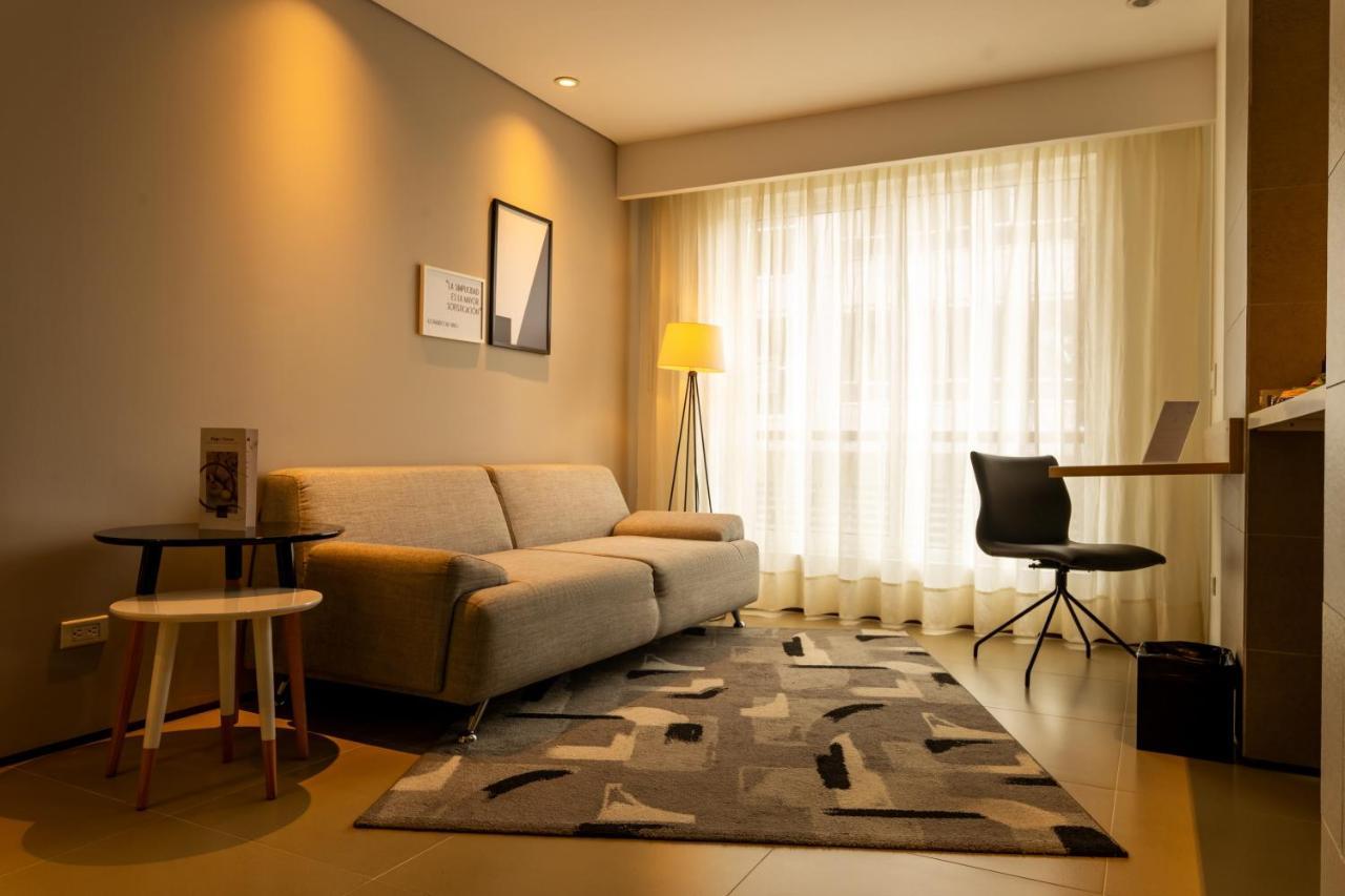 Quo Quality Hotel مانيزاليس المظهر الخارجي الصورة A living room