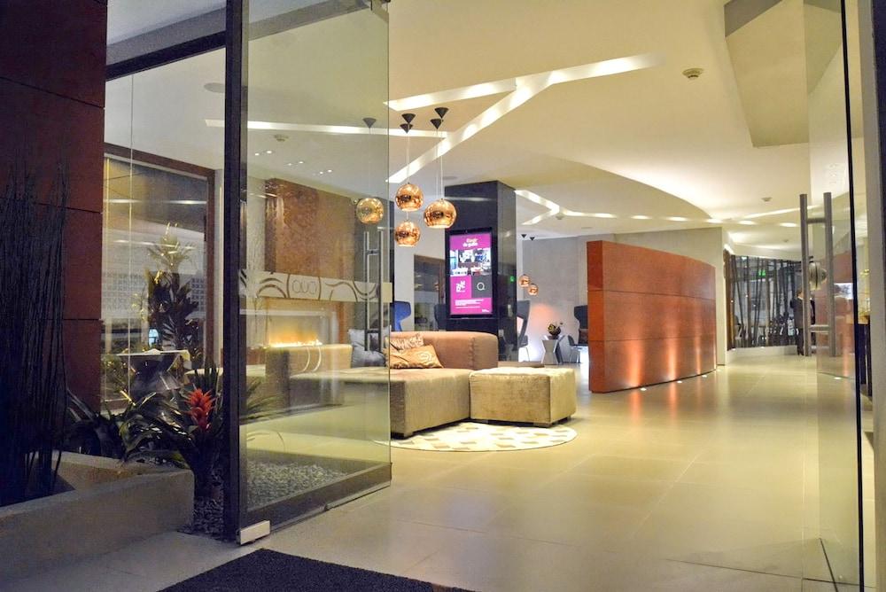 Quo Quality Hotel مانيزاليس المظهر الخارجي الصورة The lobby of the hotel