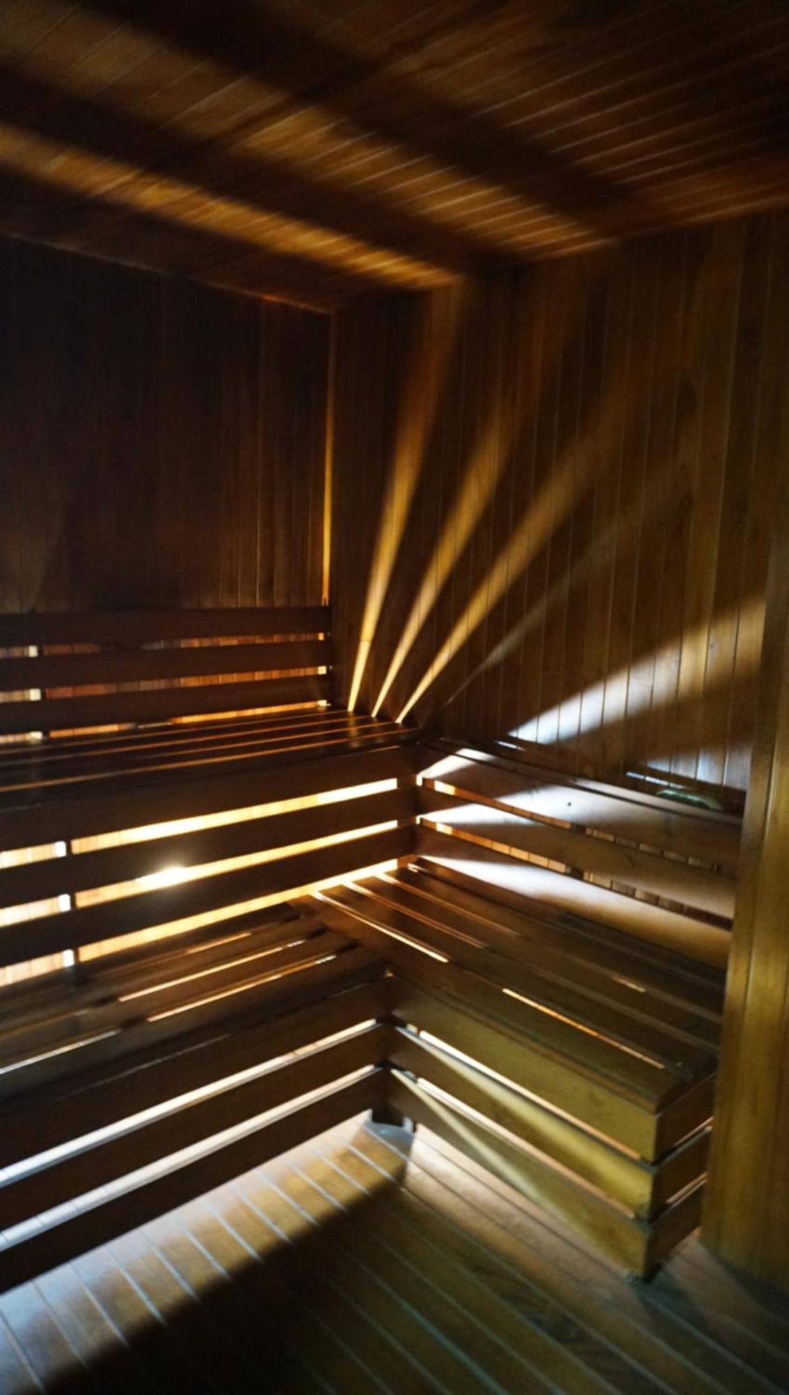 Quo Quality Hotel مانيزاليس المظهر الخارجي الصورة The interior of a Finnish sauna