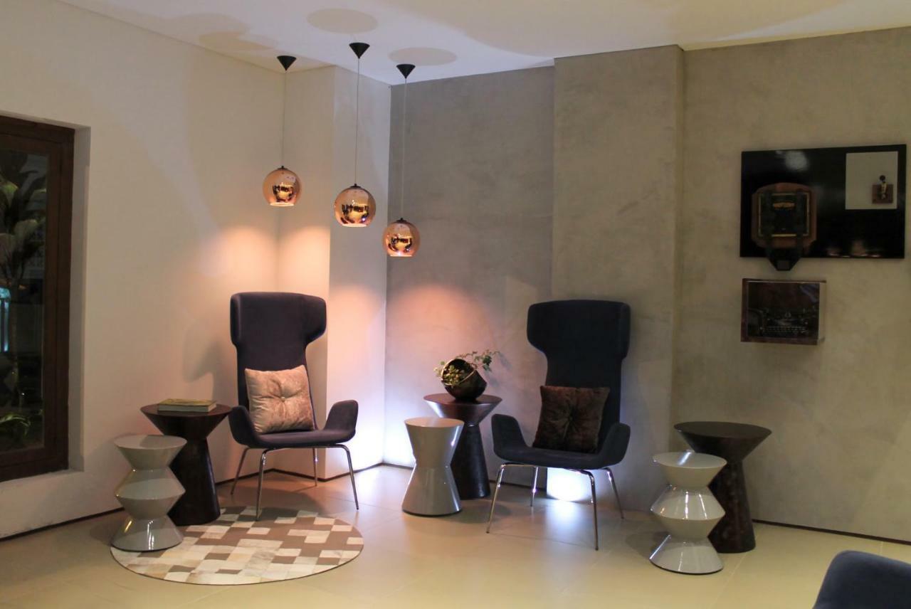 Quo Quality Hotel مانيزاليس المظهر الخارجي الصورة Interior of the showroom